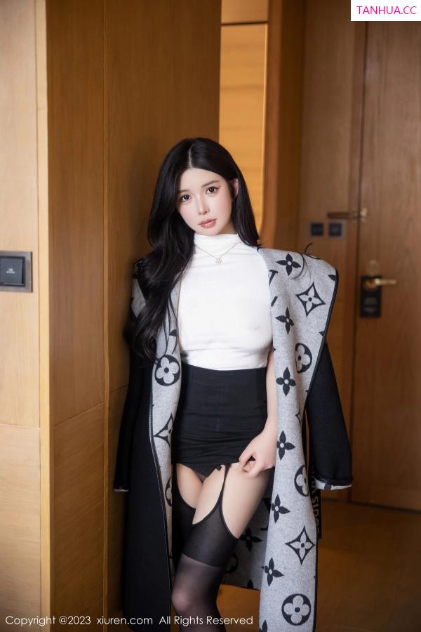   [XiuRen]高清写真图 2023.03.10 No.6394 林珊珊 短裙美臀第10张图片